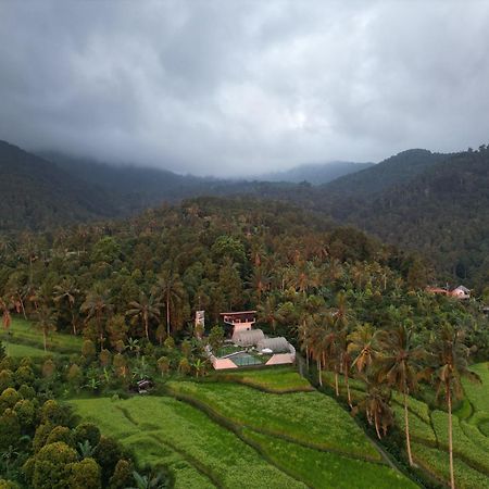 Вилла Utopiaku - Munduk Highlands Экстерьер фото
